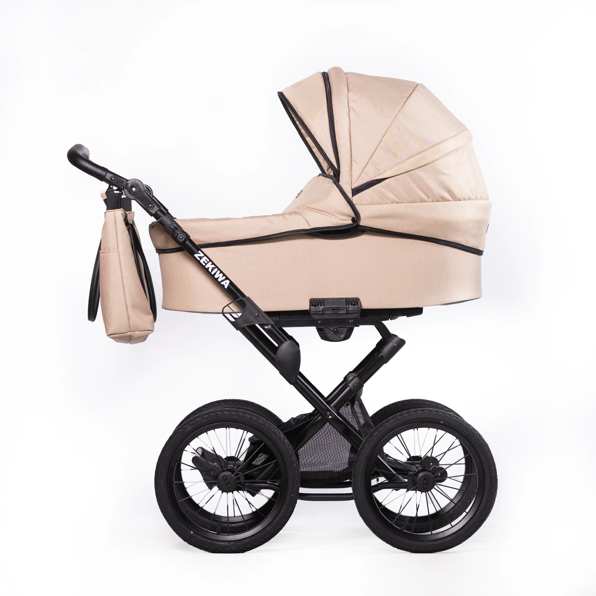 Kinderwagen "Sand" Touring Max 14Zoll Lufträder - XXL Wanne mit 81cm Liegefläche - inkl. Sportwagenaufsatz und Wickeltasche Kinderwagen "Sand" Touring Max 14Zoll Lufträder - XXL Wanne mit 81cm Liegefläche - inkl. Sportwagenaufsatz und Wickeltasche