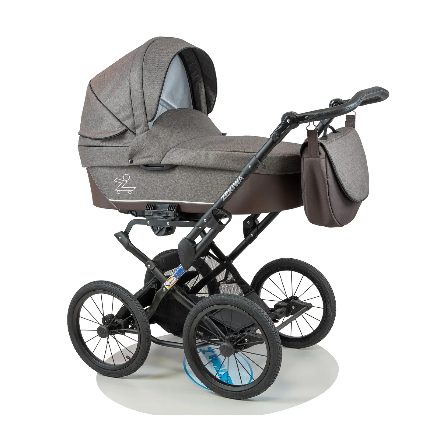 Kombikinderwagen Touring "Premium Brown" - XXL Liegefläche -4 große Räder und Lederriemenfederung, mit Sportwagen und Wickeltasche mit Wickelunterlage +Insekten- und Regenschutz Kombikinderwagen Touring "Premium Brown" - XXL Liegefläche -4 große Räder und Lederriemenfederung, mit Sportwagen und Wickeltasche mit Wickelunterlage +Insekten- und Regenschutz