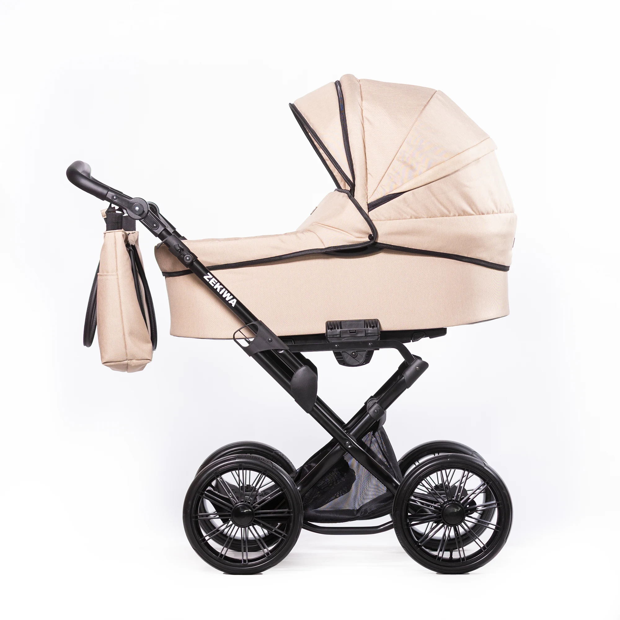 Kinderwagen "Sand" Konfigurationswagen Saturn Royal / Touring Max - XXL Wanne mit 81cm Liegefläche - inkl. Sportwagenaufsatz und Wickeltasche Kinderwagen "Sand" Konfigurationswagen Saturn Royal / Touring Max - XXL Wanne mit 81cm Liegefläche - inkl. Sportwagenaufsatz und Wickeltasche