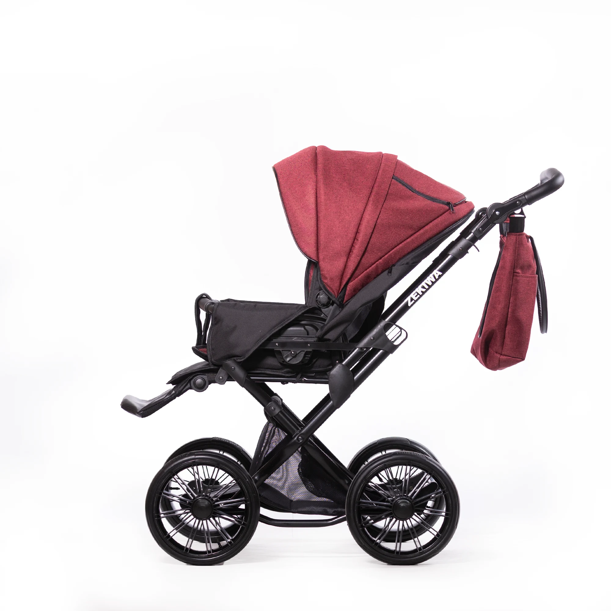Kinderwagen "Waldbeere" Konfigurationswagen Saturn Royal / Touring Max - XXL Wanne mit 81cm Liegefläche - inkl. Sportwagenaufsatz und Wickeltasche