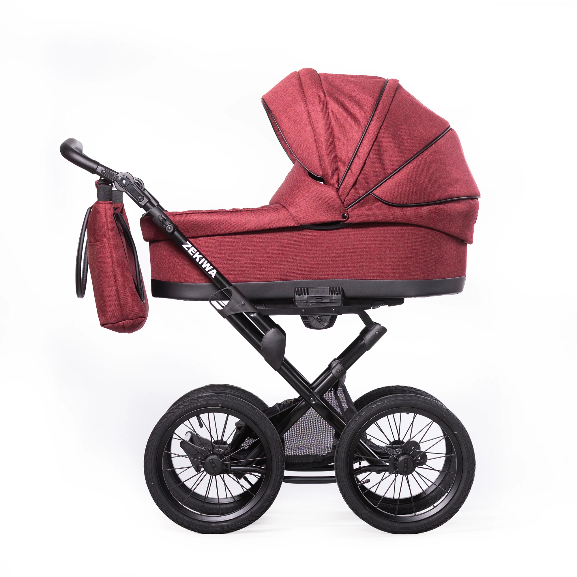 Kinderwagen "Waldbeere" Touring Max 14Zoll Lufträder - XXL Wanne mit 81cm Liegefläche - inkl. Sportwagenaufsatz und Wickeltasche Kinderwagen "Waldbeere" Touring Max 14Zoll Lufträder - XXL Wanne mit 81cm Liegefläche - inkl. Sportwagenaufsatz und Wickeltasche
